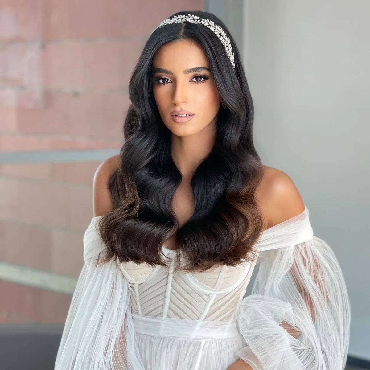 קשת עלים כפולה עדינה ירין